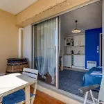 Climatise Avec Terrasse Apartment